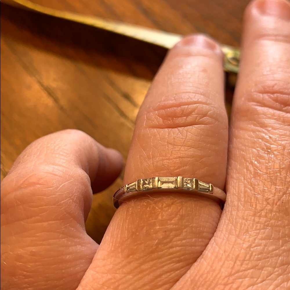 Wedding band ring